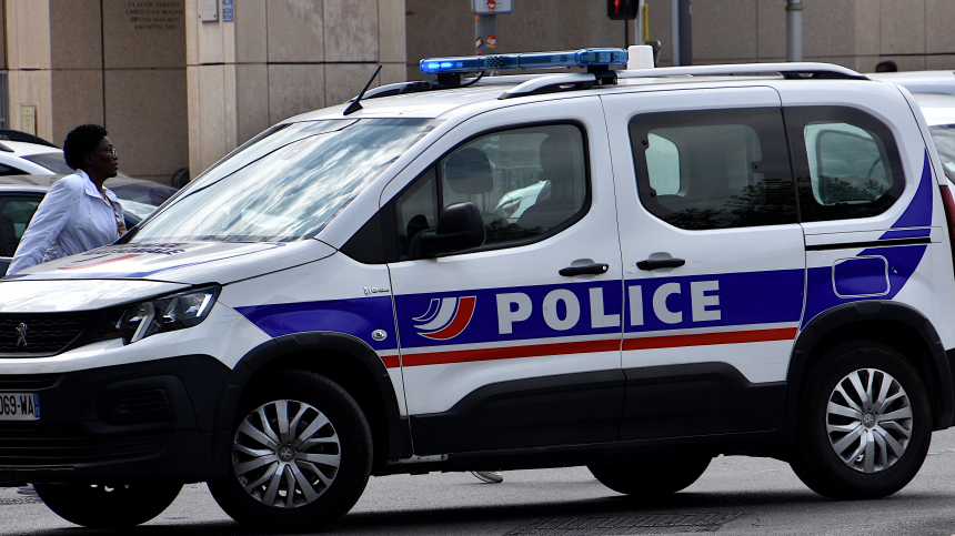 Женщина запытала до смерти девочку и оставила тело возле раб