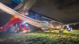 Инцидент с аварийной посадкой борта АZАL на время парализовал Пулково