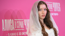 Намекают на свадьбу? Пересильд и Дмитриенко вышли в свет в образах жениха и невесты