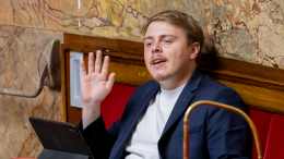 Французский депутат спрятал дорогие часы перед эфиром о налогах на сверхдоходы