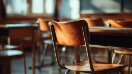 Школьники несколько месяцев насиловали учительницу, а затем сожгли ее квартиру