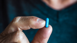 Мужчина принял лекарство для эрекции перед игрой в футбол и умер