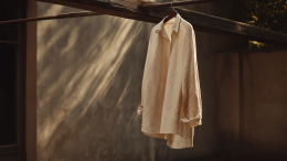 Полуобнаженный мужчина просил рубашку у соседей после убийства жены