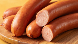 В сосисках и пельменях начали обнаруживать человеческие зубы