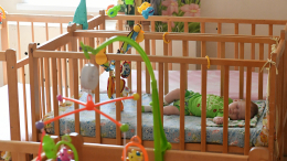 Путин согласился с необходимостью развития системы яслей в России