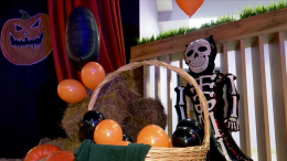 Жуткие декорации: скандал на детском празднике в Хакасии