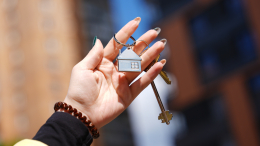 Справку о дееспособности хотят сделать обязательной при сделках с недвижимостью