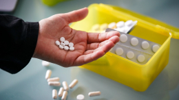 Температура, влажность, свет: как правильно хранить лекарства в домашней аптечке