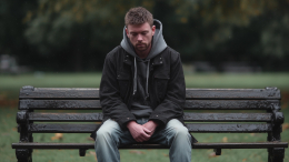 «Склонны обесценивать»: психолог назвала выдающие внутреннюю неуверенность фразы