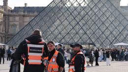 Сотрудник службы безопасности Лувра может быть причастен к ограблению