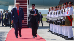 Трамп станцевал с жителями Малайзии