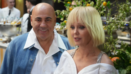 «Не отселяется на диван»: Валерия пожаловалась на храпящего Пригожина