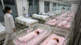 Водитель грузовика узнал, что его перепутали в роддоме спустя 60 лет