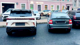 «Номерный бунт» в центре Петербурга: водители прячутся от платной парковки