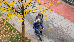 «У всех протекает по-разному»: почему с годами рост человека уменьшается