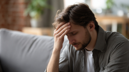 «Единственное, что помогает»: становится ли похмелье сильнее с возрастом