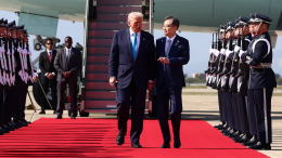 Трамп прибыл в Южную Корею для участия в саммите АТЭС