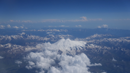 Выше облаков: названы самые популярные места для отдыха в горах в России