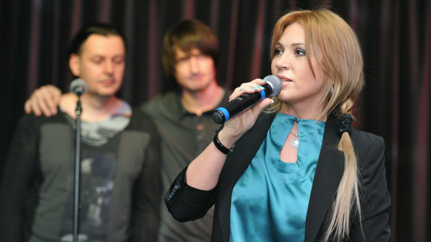 Ая из группы «Город 312» впервые вышла на сцену после перенесенного инсульта