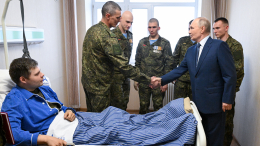 Путин встретился с участниками СВО в военном госпитале в Москве: главное