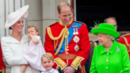 «С возрастом становились ближе»: принц Уильям об отношениях с королевой Елизаветой