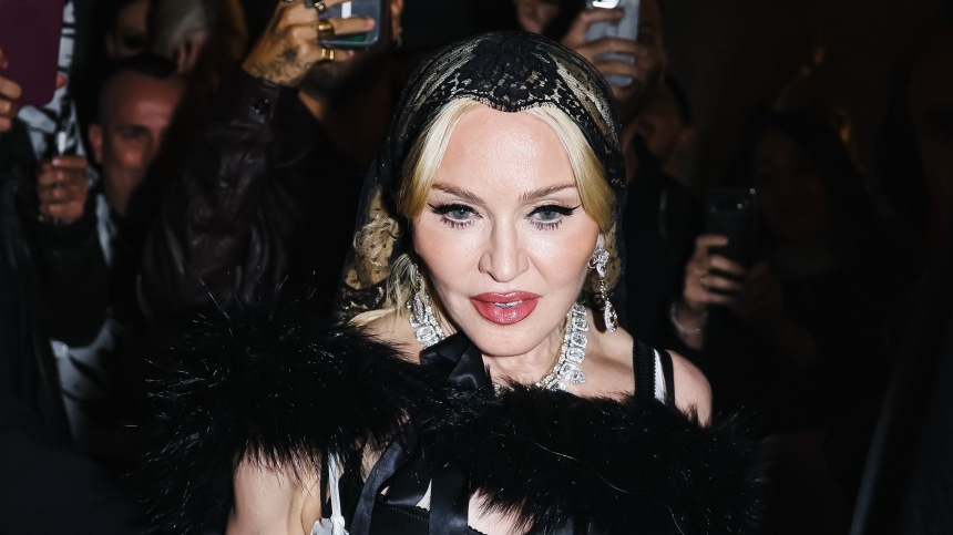 За кого выходит замуж Мадонна