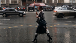 Зонт рано убирать: синоптики рассказали, какая погода ждет москвичей 1 ноября