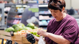 Опасность на полках магазинов: какие продукты противопоказаны при гипертонии