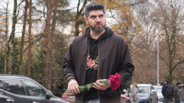 «Его отсутствие очень сильно ощущается»: комик Арутюнов о Романе Попове