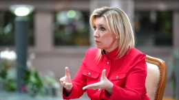 «Картина салом»: Захарова коротко описала фото со встречи Зеленского и военных