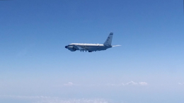 Самолет-разведчик RC-135U ВВС США был замечен над Черным морем у Крыма