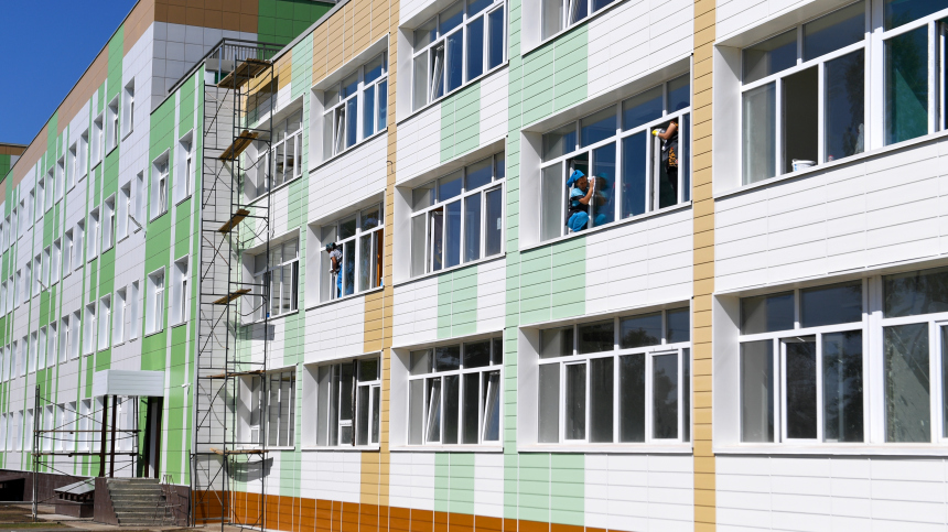 Почему в городах России не хватает школ?