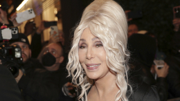 «Мы отрываемся по полной»: Шер рассказала о романе с молодым продюсером