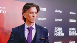 «Разрушение личности»: Окроев о тяжелой жизни в отрыве от Родины