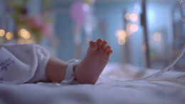 Врачи обнаружили в крови у новорожденного наркотики