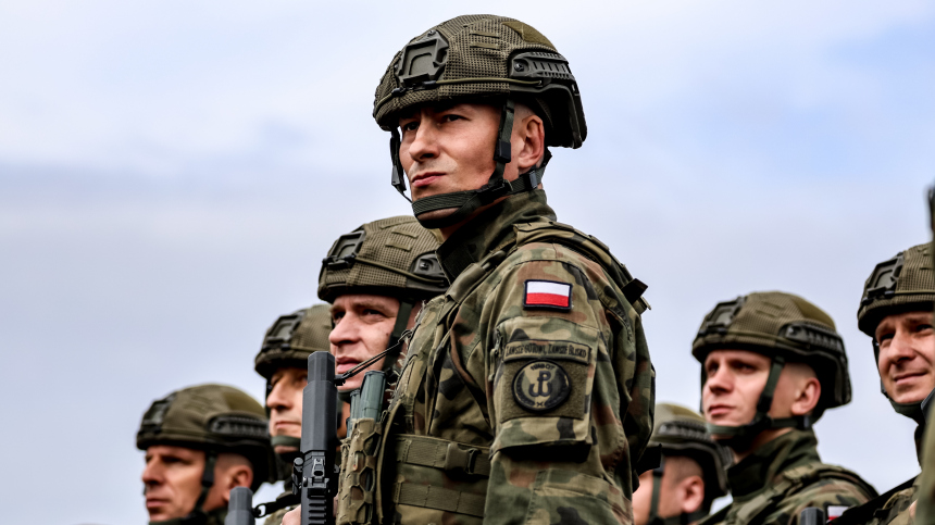 Инопланетное вторжение? Польские военные несколько часов искали упавший НЛО