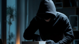 В Благовещенске вор обчистил дом и уснул рядом с награбленным