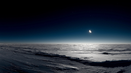 Ледяной спутник Сатурна Энцелад может иметь пригодный для жизни океан