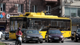 В Киеве остановились троллейбусы и трамваи из-за отсутствия напряжения в сети