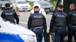 Троих женщин задержали за попытку теракта в концертном зале Парижа