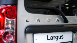 В дилерской сети ограничили продажи автомобилей Lada Largus