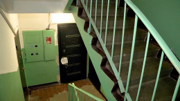 Превратившего жизнь соседей в кошмар дебошира из Казани лишили квартиры