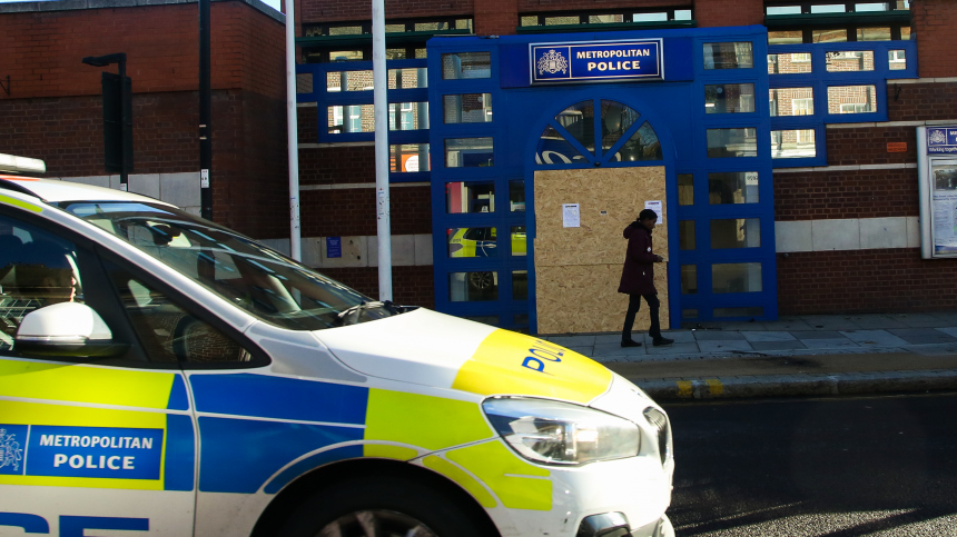 В Британии полицейский пользовался услугами секс-работников