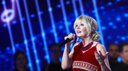 Детская ревность, бессонные ночи и критика: как изменилась жизнь в семье Валерии