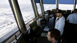 Трамп потребовал вернуть авиадиспетчеров к работе и пообещал премии «патриотам»