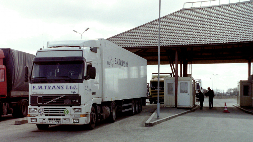 Литовские фуры застряли на территории Белоруссии