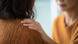 «Держали в подвале»: сестры из Нижегородской области встретились спустя 24 года разлуки