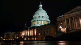 Сенат США одобрил законопроект о возобновлении работы федерального правительства