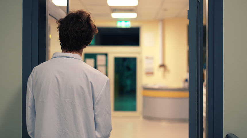 За что лишают права заниматься медицинской деятельностью