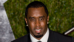 Хорошо устроился: P. Diddу стал помощником священника в тюрьме